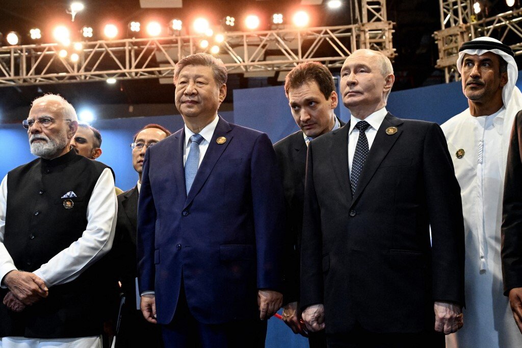 Russia attacca treno e distributore vicino alla Polonia, Modi e Xi si offrono come mediatori