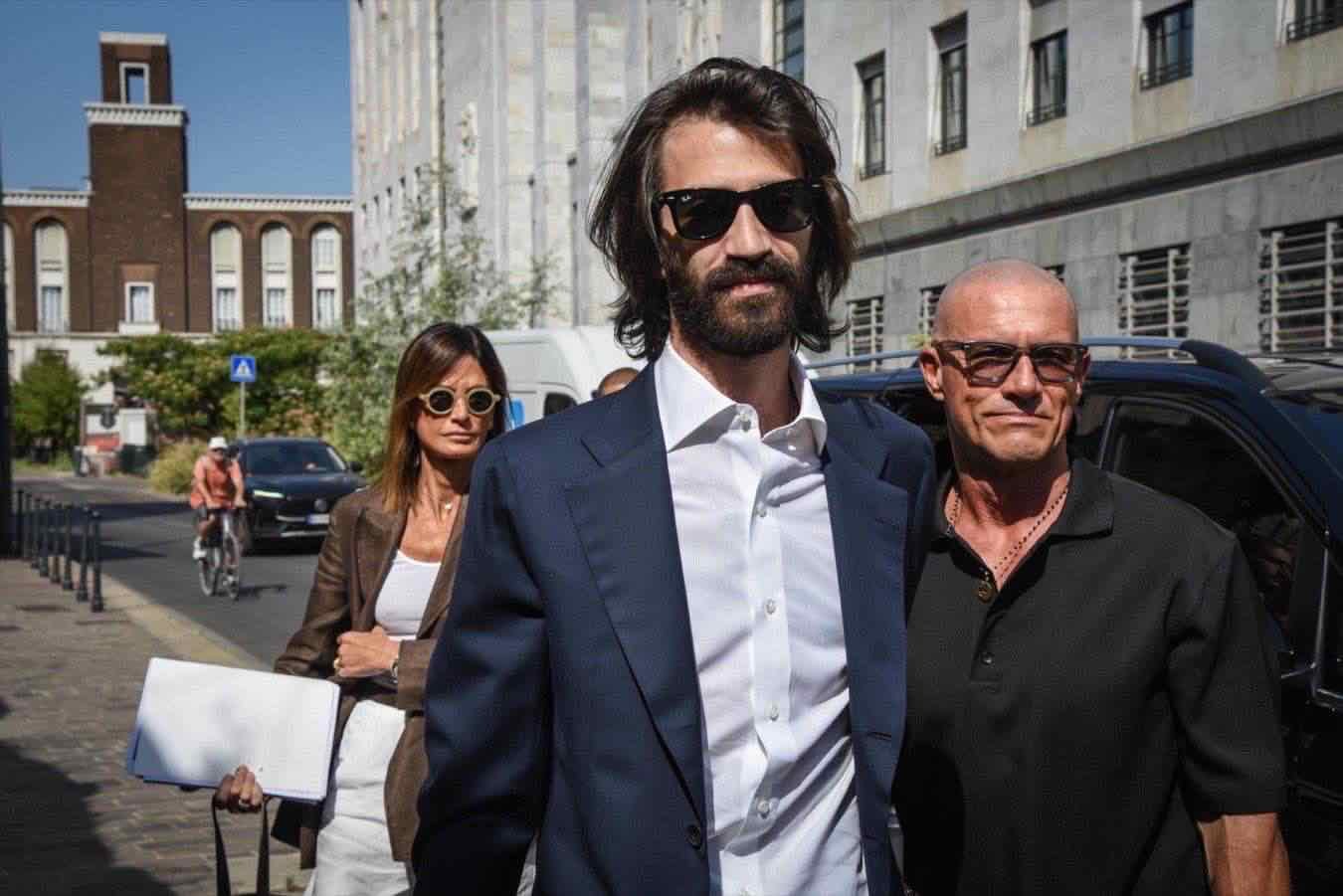 Del Vecchio Jr. e i debiti: il Fatto Quotidiano fa i conti, lui replica con accuse di propaganda