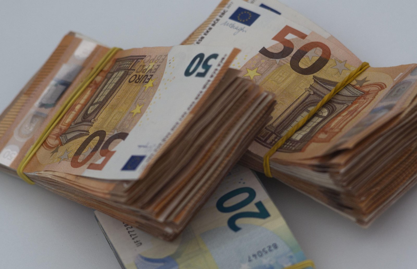 Bonus bollette 2026: chi ha diritto e come si calcola il contributo