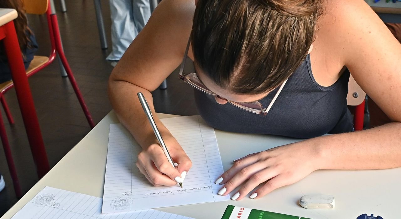 Alunna maturanda contesta voto di matematica, giudice convoca docente universitario per verifica