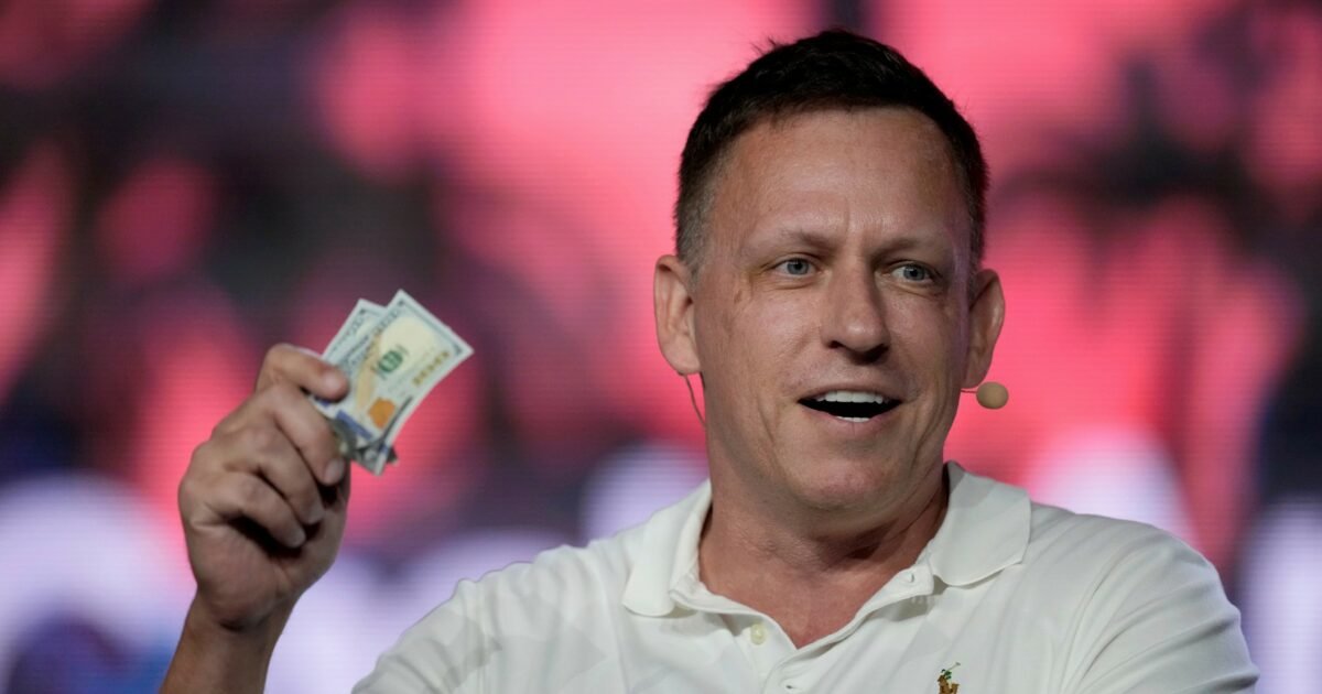 Peter Thiel investe 76 milioni in Argentina per il fracking: il tecnocrate si schiera a fianco del governo Milei