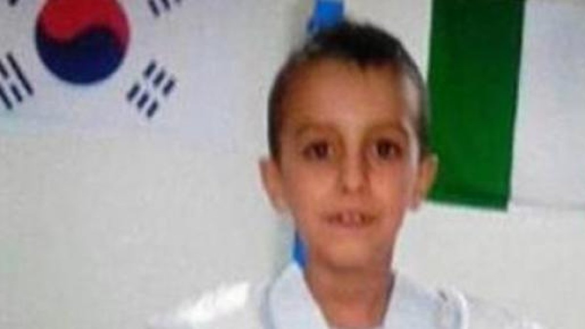 Loris Stival è stato ucciso con un laccio elettrico, le bugie della madre smascherate