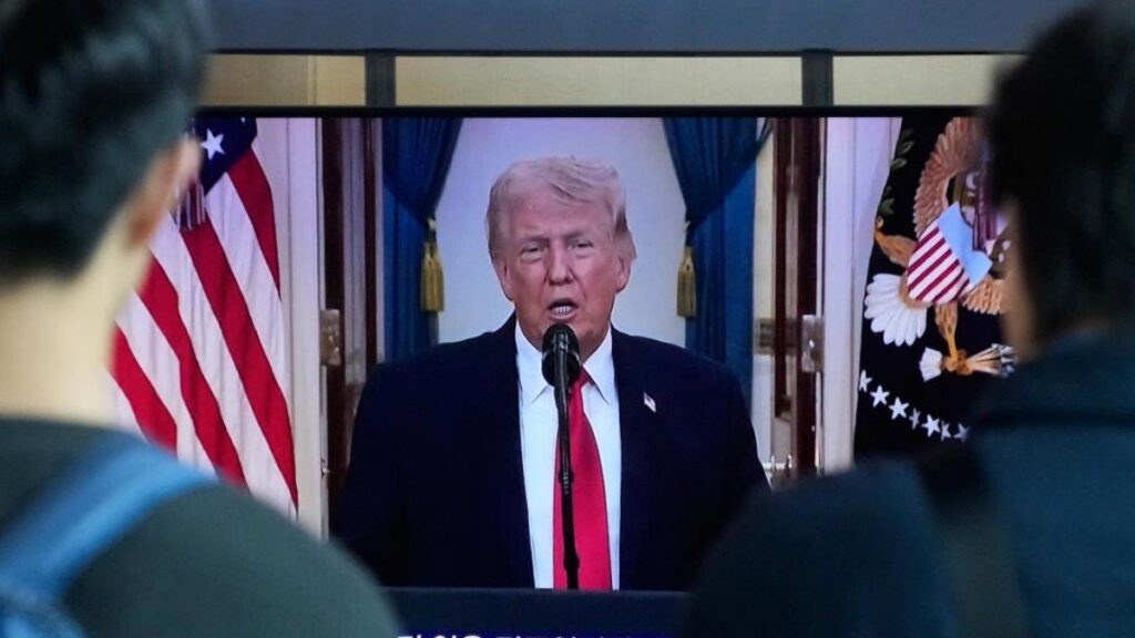 Trump lancia la sua tv in streaming: polemiche per un canale che sfida i media tradizionali
