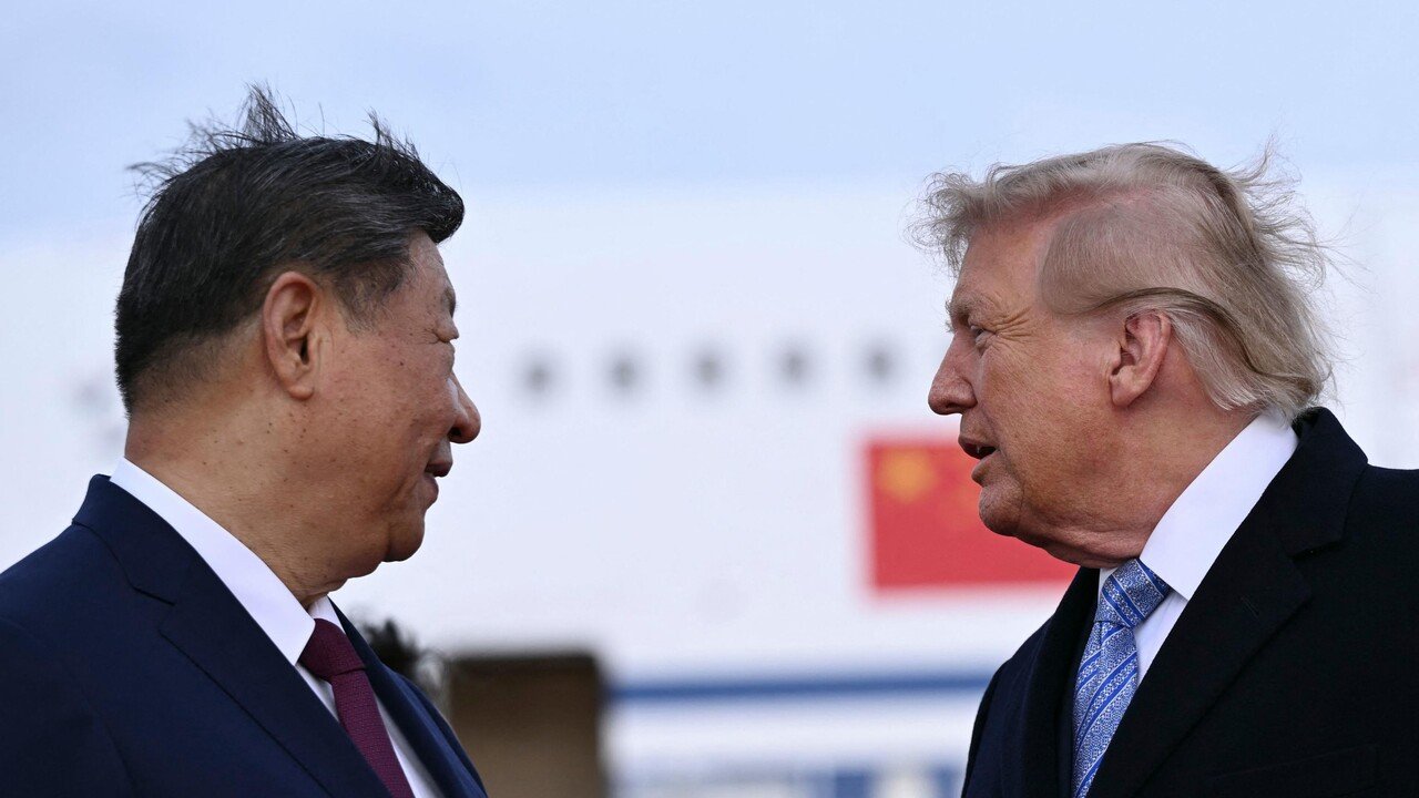 Xi in USA per un incontro di stato, Trump lo accoglie con stretta di mano