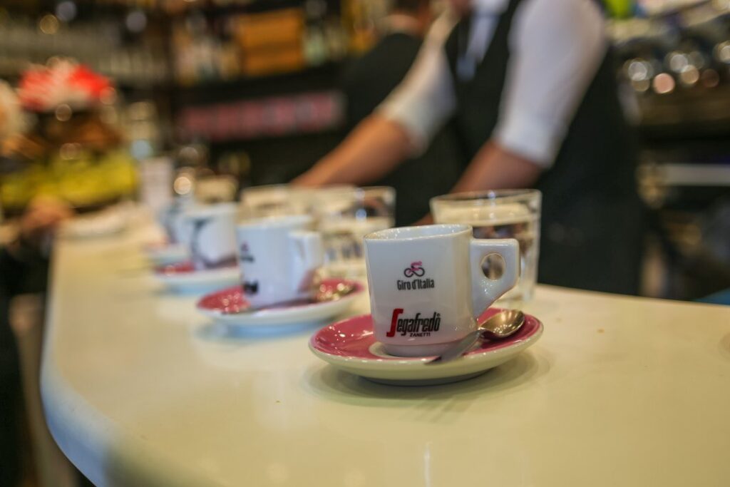 Bar in calo, 24mila chiusi dal 2019: Confesercenti allerta su desertificazione commerciale