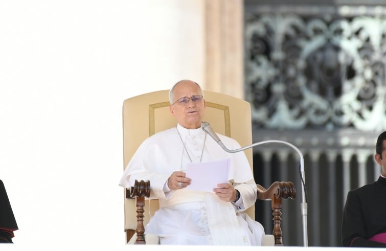 Il Papa parla di rinascita in Francia: un viaggio simbolo di speranza e dialogo