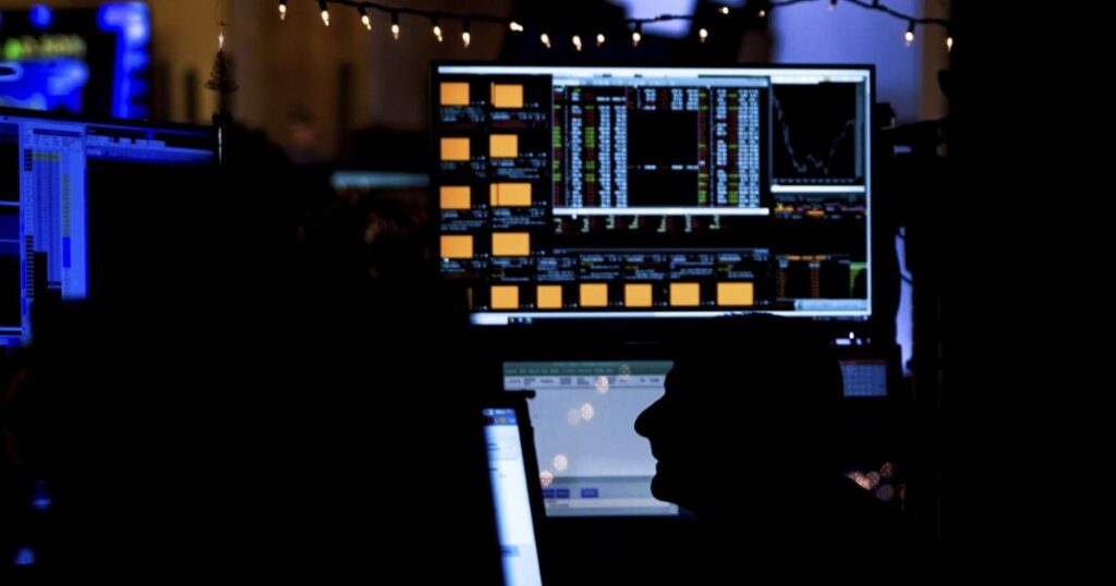 Tassi francesi ai massimi da 24 anni, spread Italia si allarga: tensione sui bond