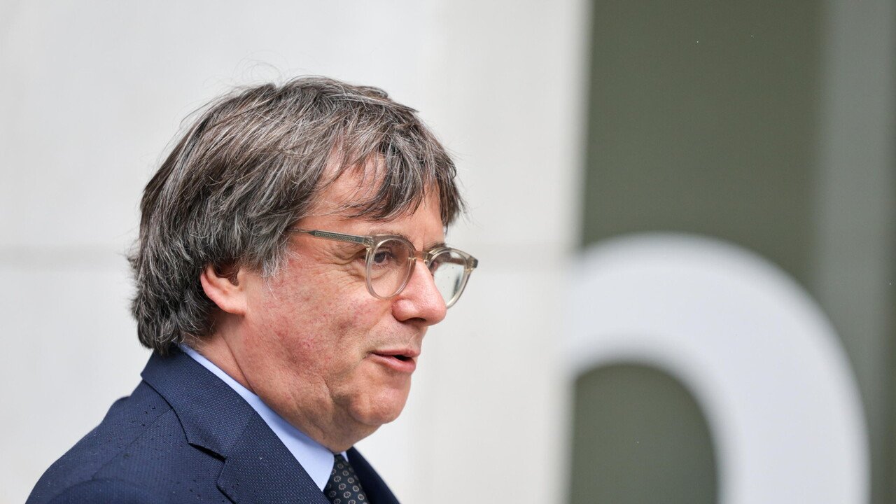 La Corte costituzionale annulla l’ordine di arresto per Puigdemont, torna in Spagna