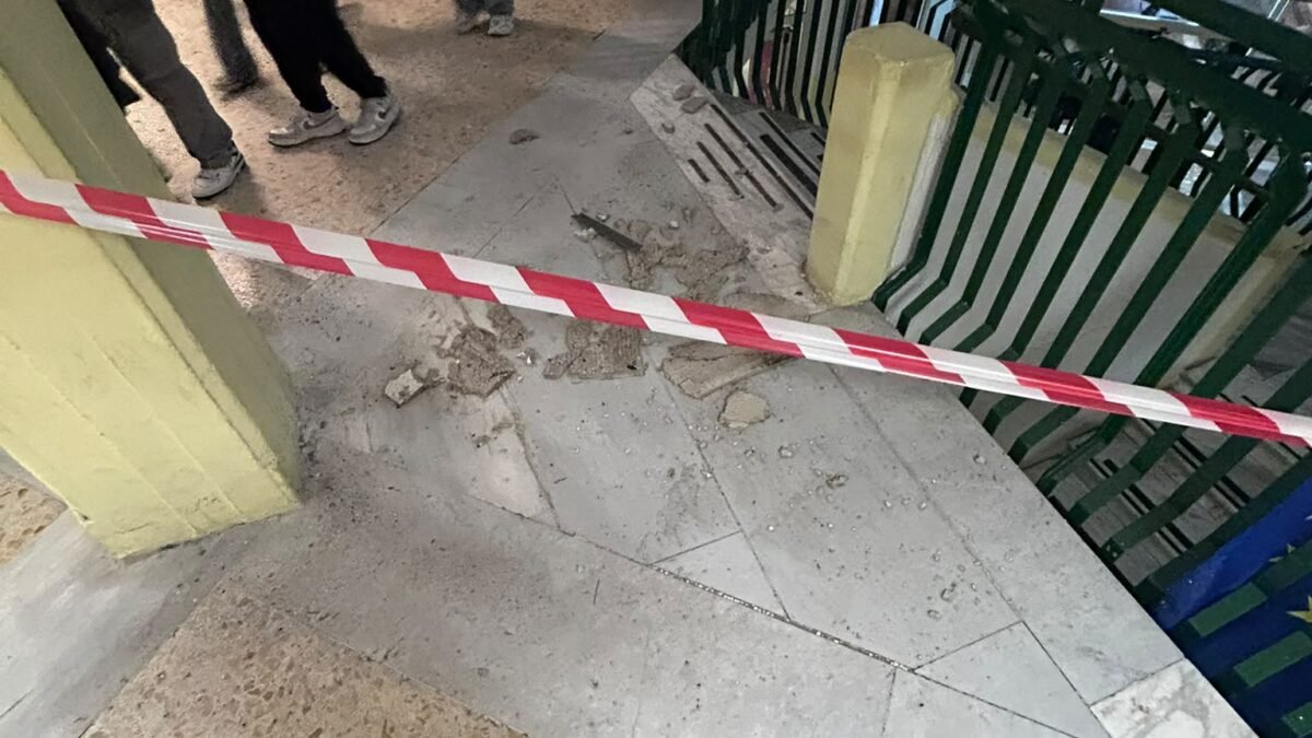 Il futuro non si arma, si insegna: scuola di Albano Laziale, crolla controsoffitto per la pioggia